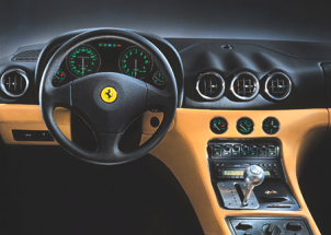 456m-interior-sm.jpg (83617 Byte)